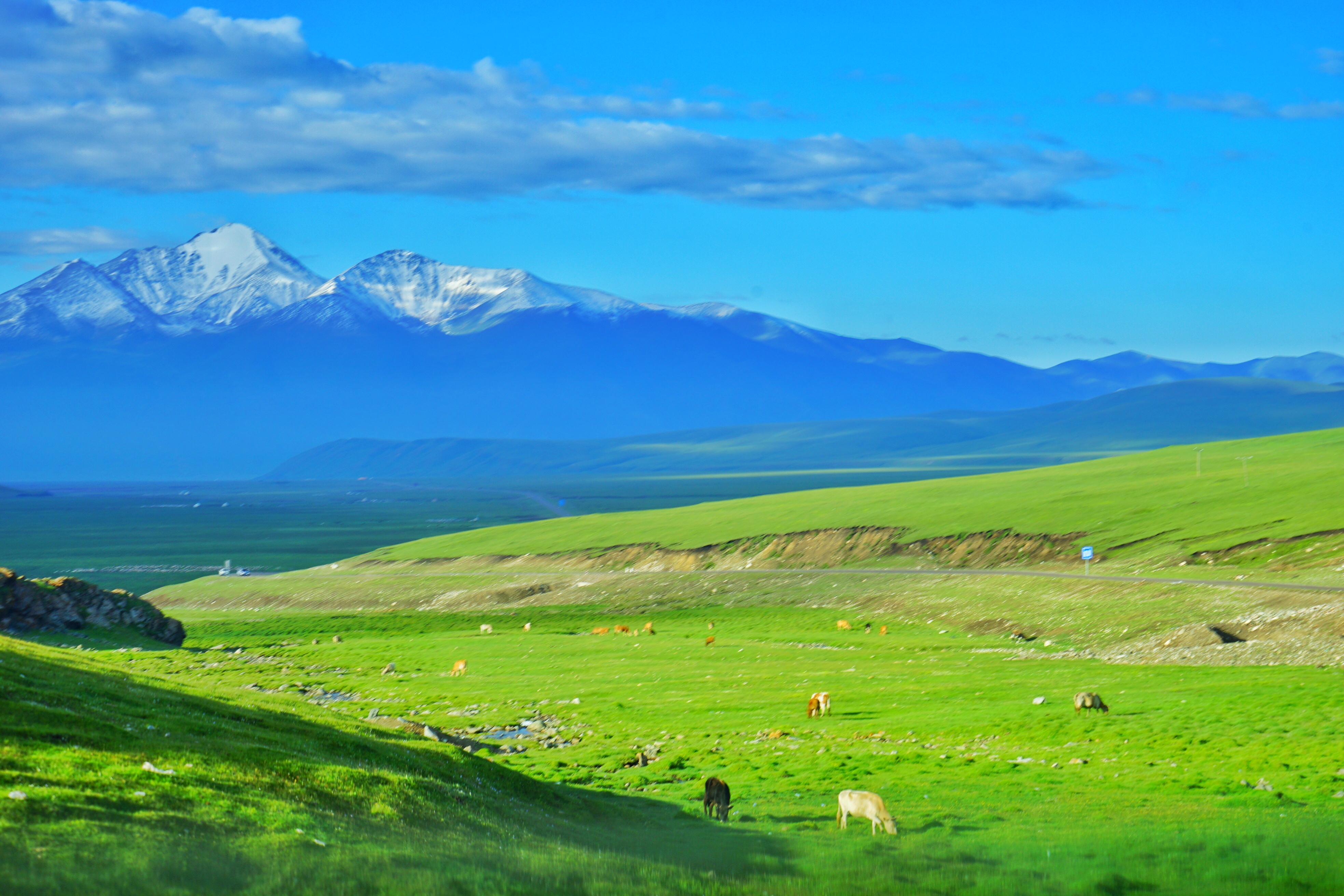 穿越天山之巔 獨(dú)庫(kù)公路，比318川藏線(xiàn)更震撼的景觀(guān)大道
